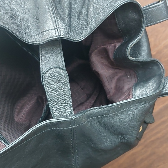 COLE HAAN, Chic Black Leather Shoulder Bag - Picture 6 of 13